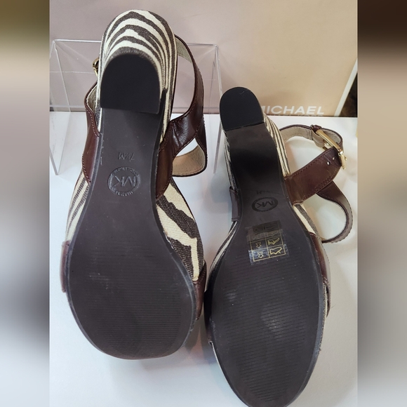 Michael Kohrs 7.5 Sexy Wedge Heel Ankle Strap Sandals Zebra with box - Picture 7 of 8